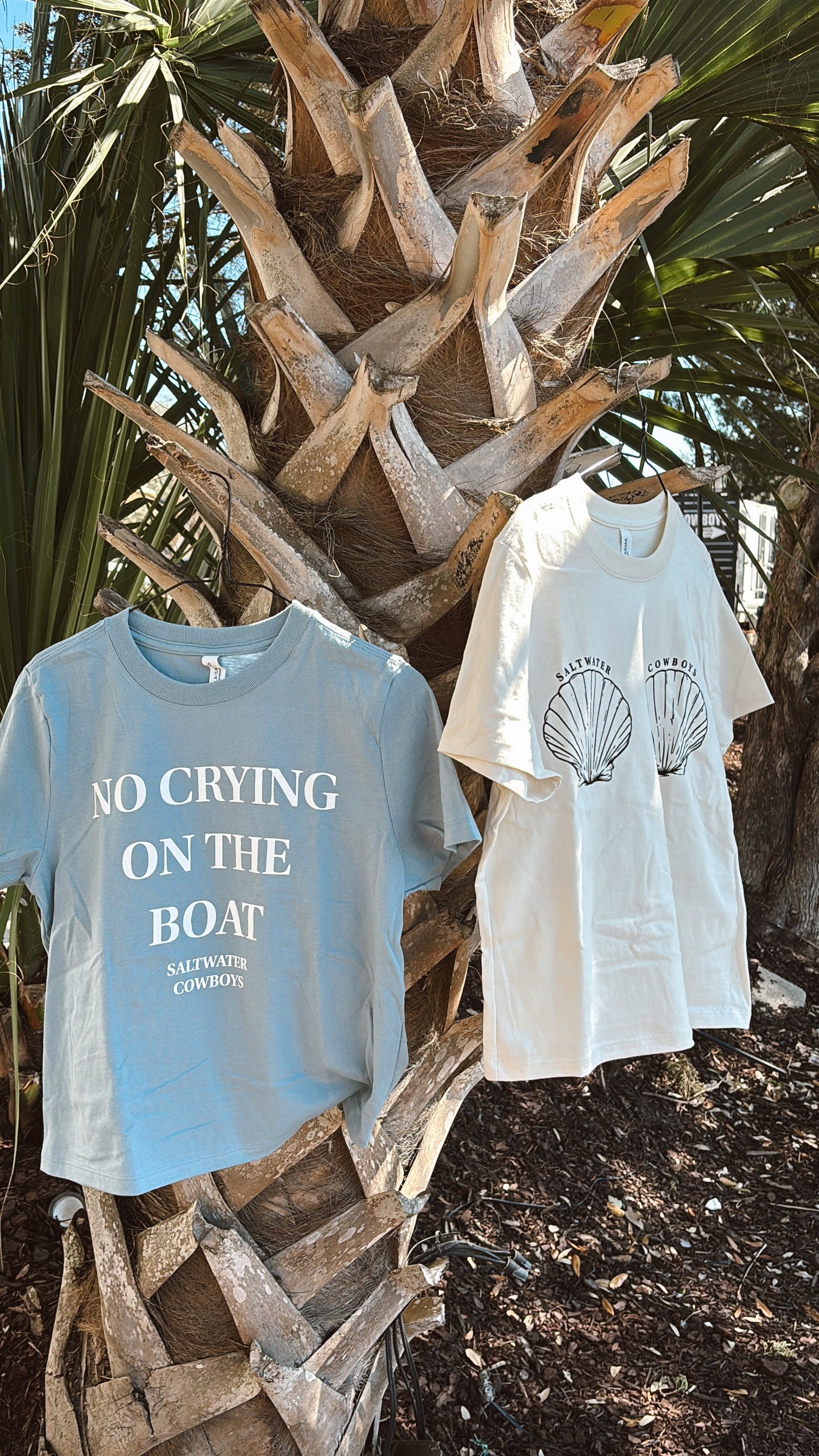 NO CRYING CROPPED TEE